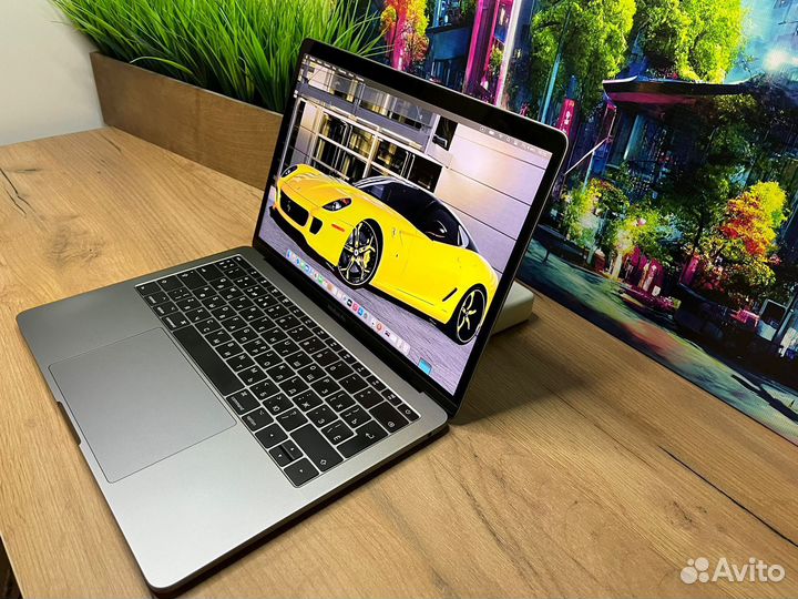 Macbook pro 13 2018 16gb Классный