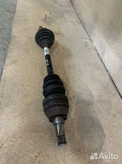 Привод левый Opel Astra J A16XER 2009-2012