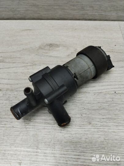 Дополнительная помпа Mercedes Clc-Class CL203