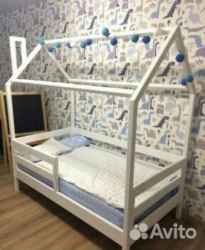Кровать домик