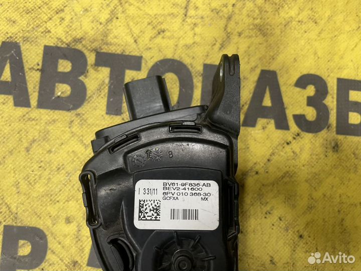 Педаль газа Ford Focus 3