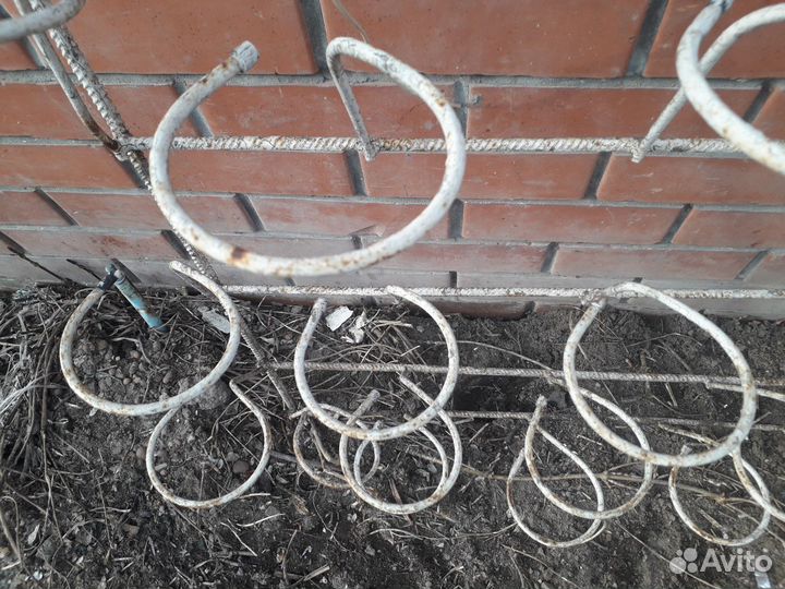 Вешалка для головных уборов