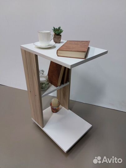 Приставной столик