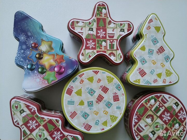 Новогодние металлические коробки