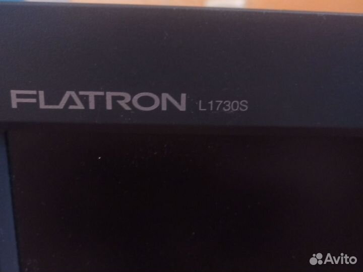 Монитор LG flatron L1730S