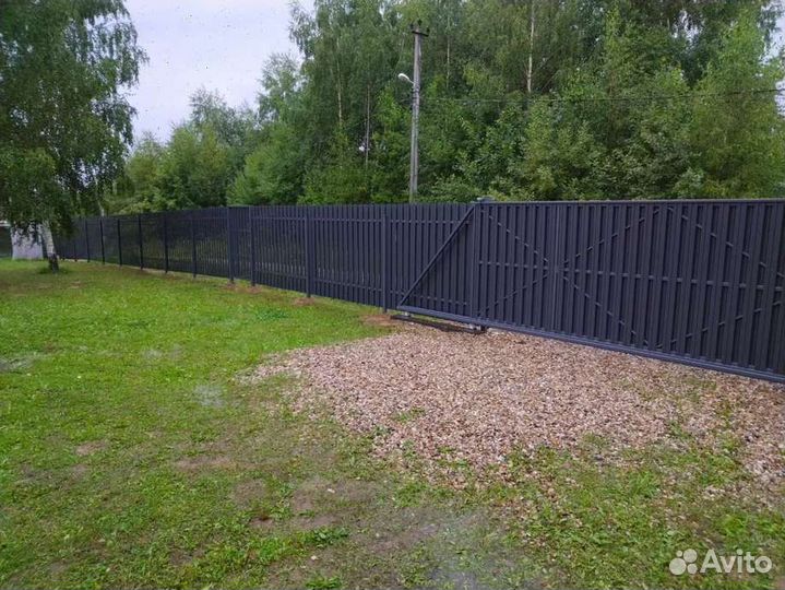 Заборы из евроштакетника