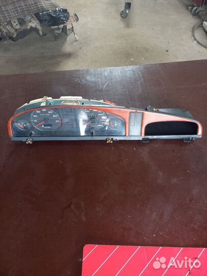 Панель приборов 