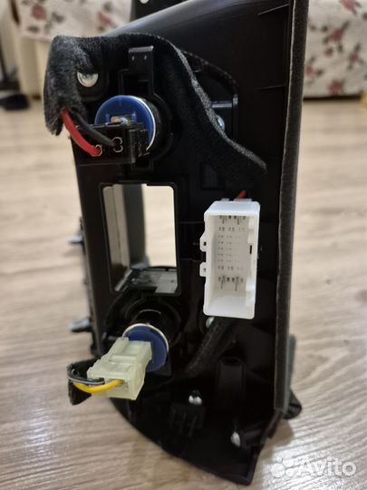 Декоративная накладка центральной консоли