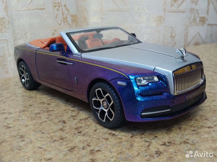 Rolls-royce dawn кабриолет модель 22 см