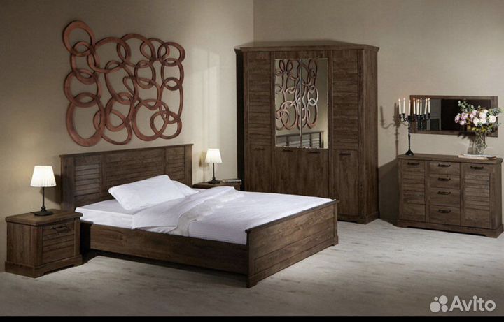 Спальный гарнитур