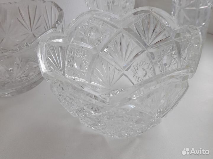 Хрустальная вазочка
