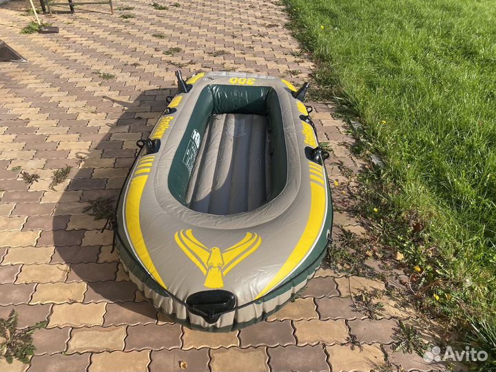Надувная лодка intex seahawk 300