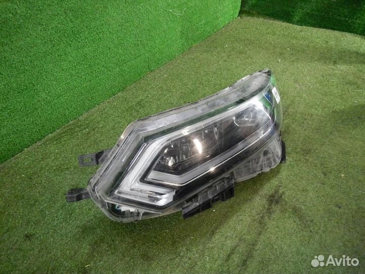 Фара левая Nissan Qashqai