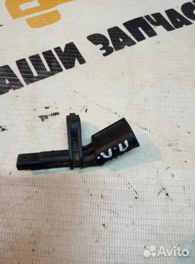 Датчик ABS передний правый Skoda Fabia