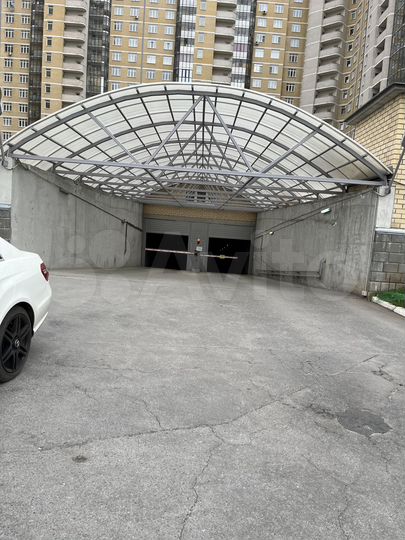 Машиноместо, 14 м²