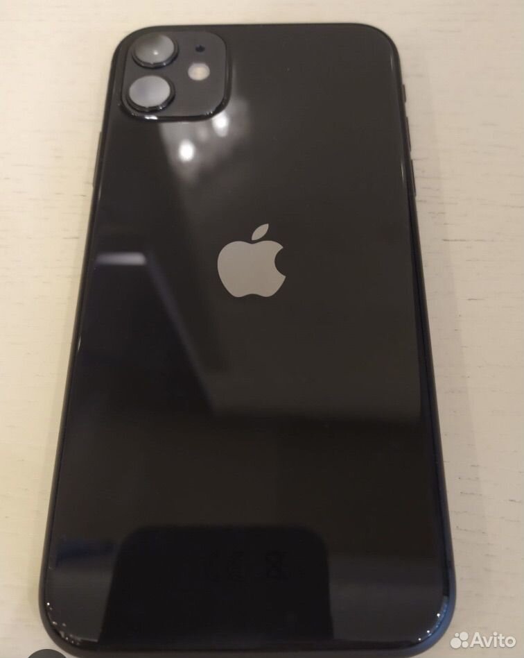 iPhone 11, 64 ГБ