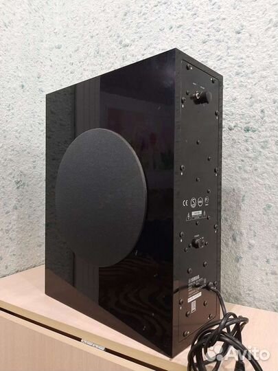 Yamaha NS-SW 210