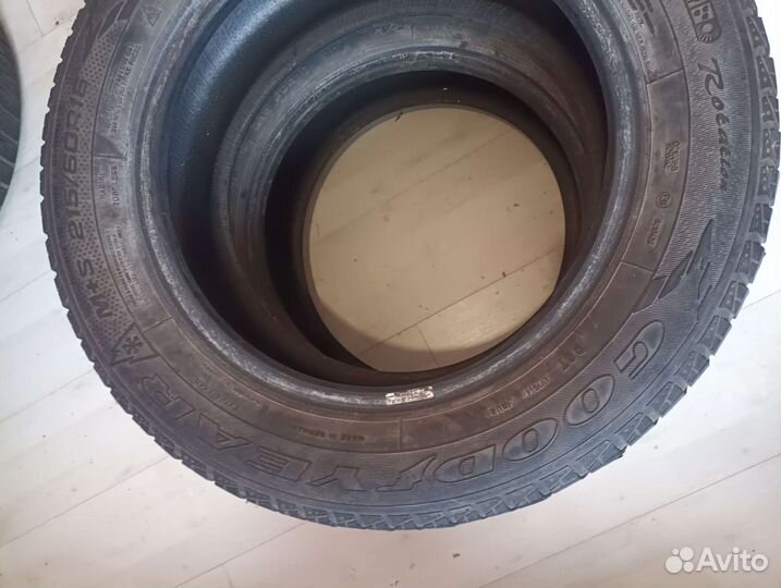 Goodyear Vector 5 Plus 215/60 R16