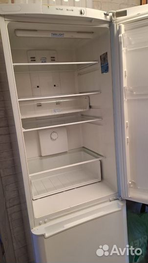 Холодильник Indezlit бу