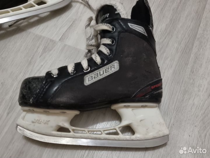 Хоккейные коньки bauer детские
