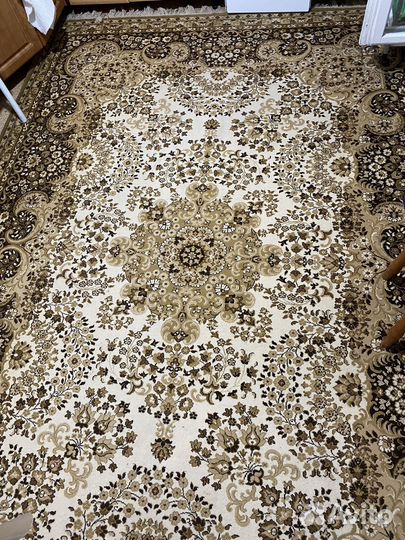 Ковры разные б/у