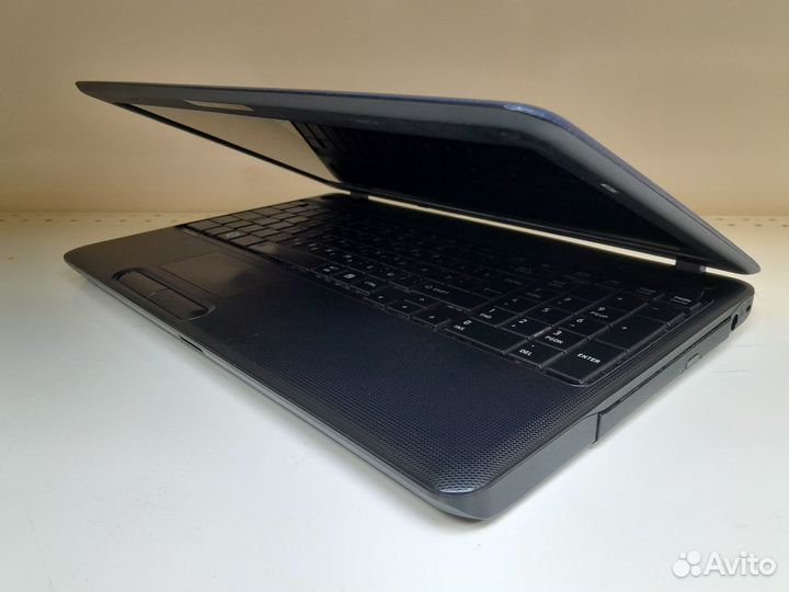 Ноутбук Toshiba / Core I3 / 4Gb / Intel HD / дo 8G