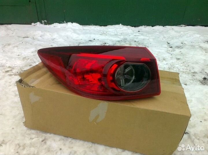 Фонарь задний левый внешний Мазда 3 BM Седан 2013