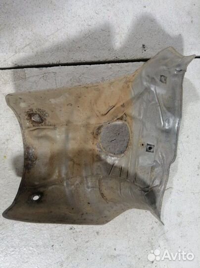 Экран тепловой Mazda 3 BL 1.6 2011