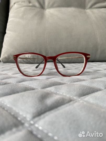 Очки на минус 4 в красной оправе