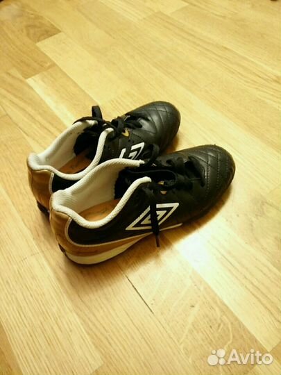 Бутсы Umbro 35 размер