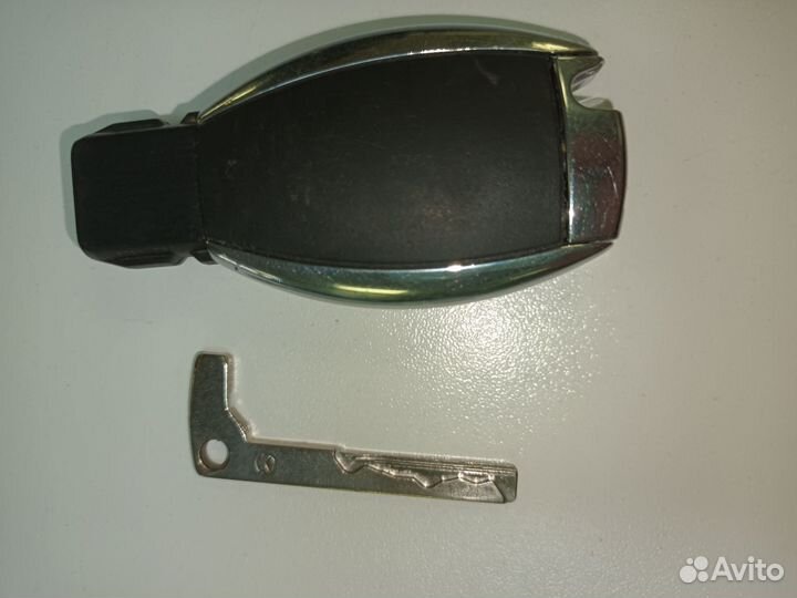 Ключ от mercedes рыбка