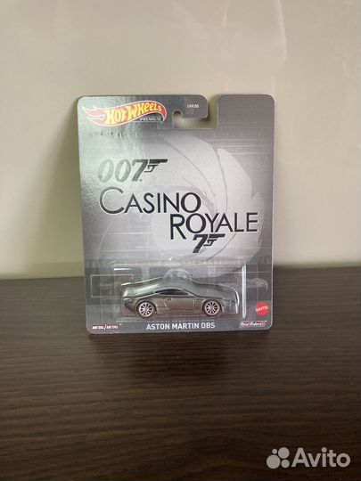 Hot Wheels premium Aston Martin DBS James Bond