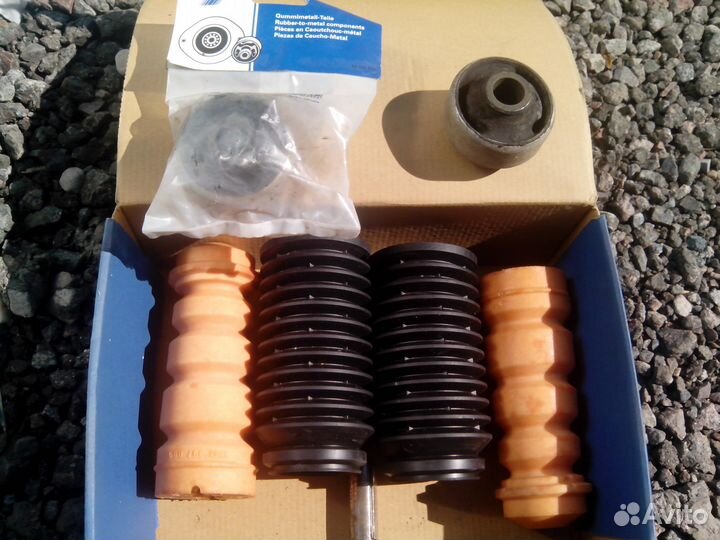 Фольксваген В3, пыльник с упором