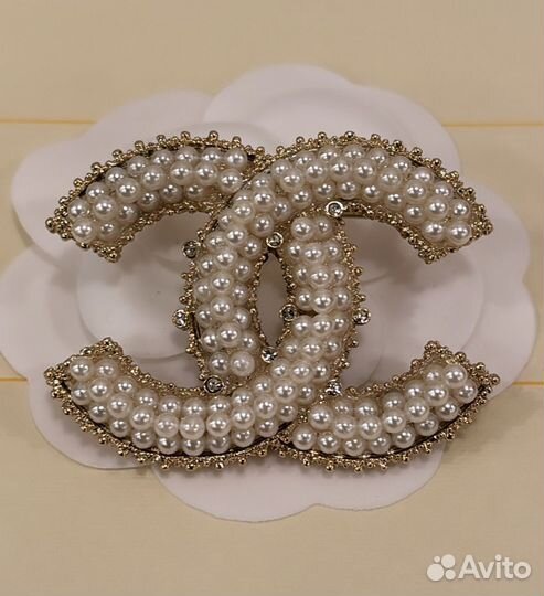 Chanel брошь