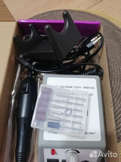 Аппарат для маникюра и педикюра