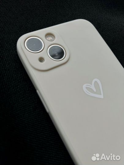 Чехол на iPhone 13 с защитой камеры