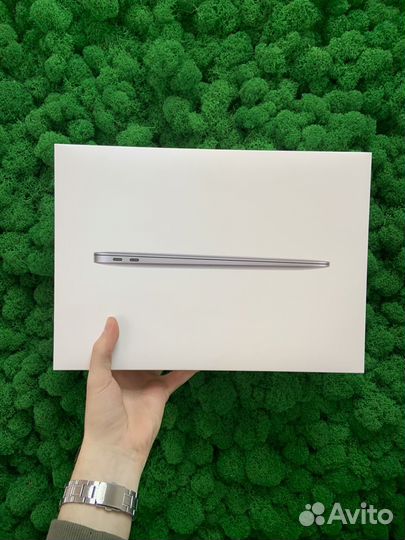 13-inch Macbook Air With Apple M1 chip