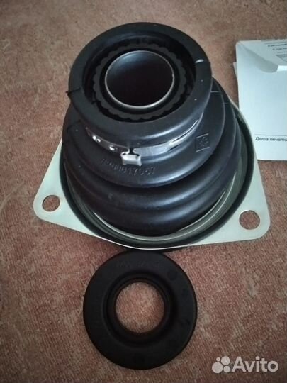 Пыльник шруса левый внутренний Renault 7701473830