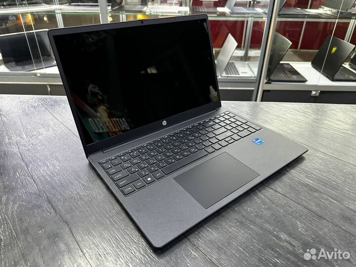 Новый ноутбук HP Laptop 15 i7/8/256