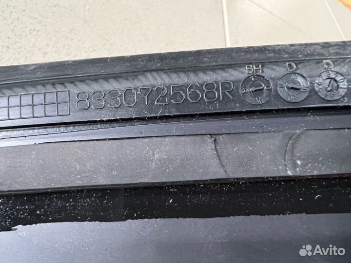 Стекло кузовное глухое левое Renault Arkana пробег