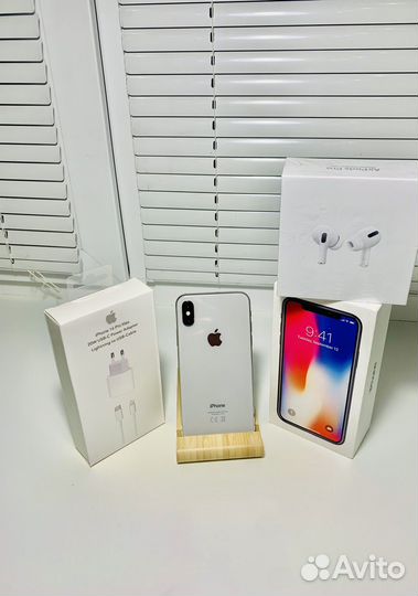 iPhone X, 64 ГБ