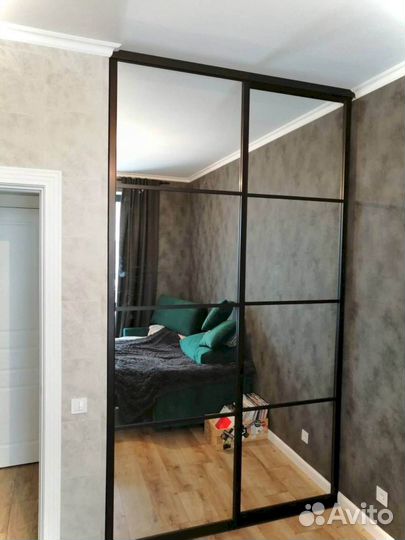 Стеклянная перегородка