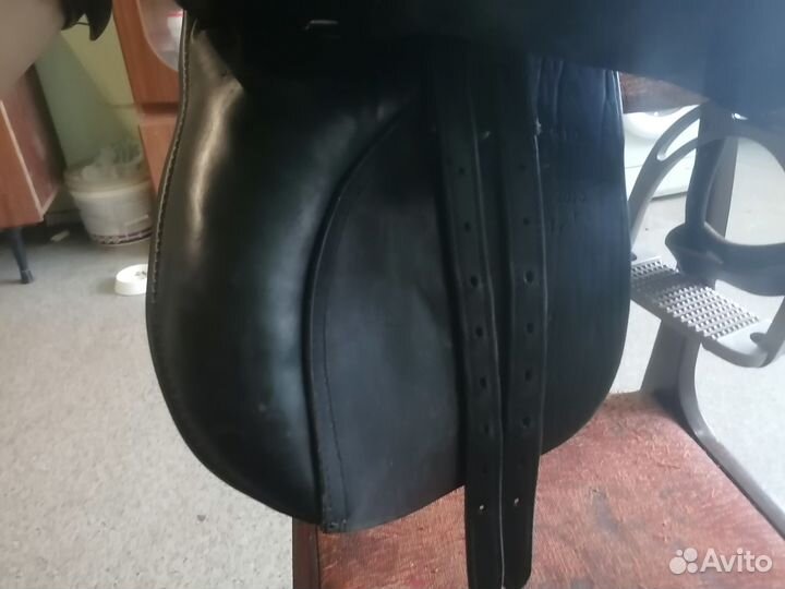 Седло для лошади универсальное