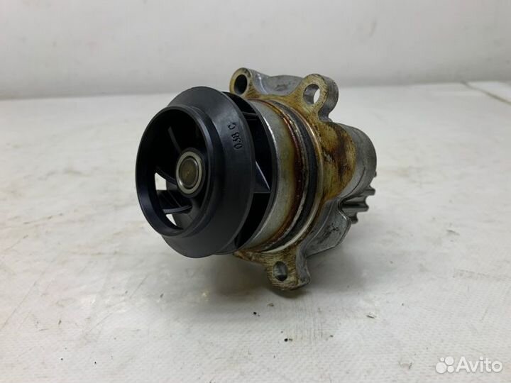 Помпа Volkswagen Jetta 6 2.0 TDI 2012