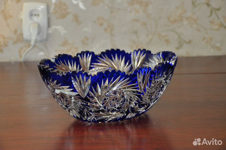 Ваза хрустальная цветная 