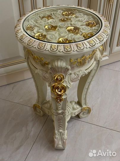 Ваза столик