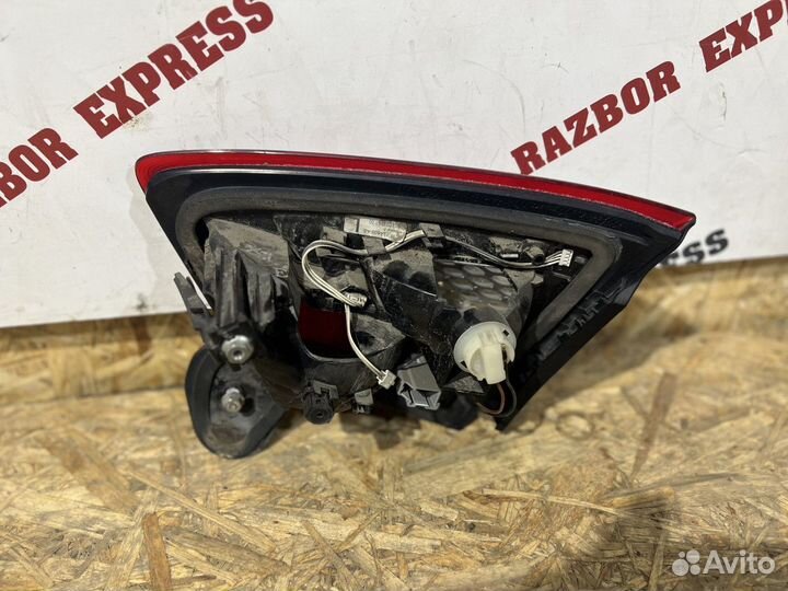 Фонарь задний внутренний левый Ford Mondeo IV 4