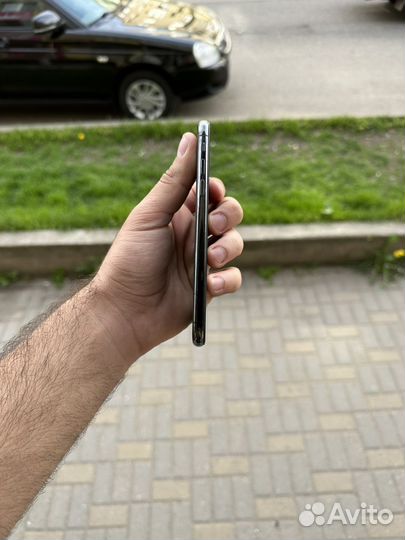 iPhone X, 256 ГБ