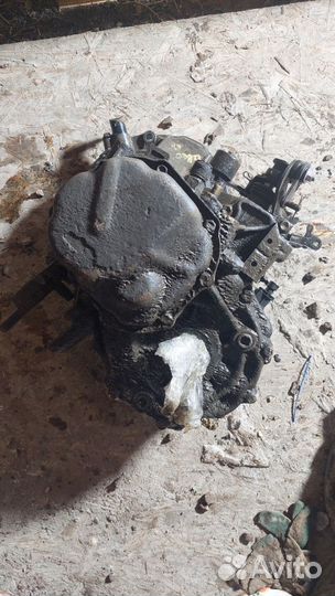 МКПП (механическая коробка переключения передач) C