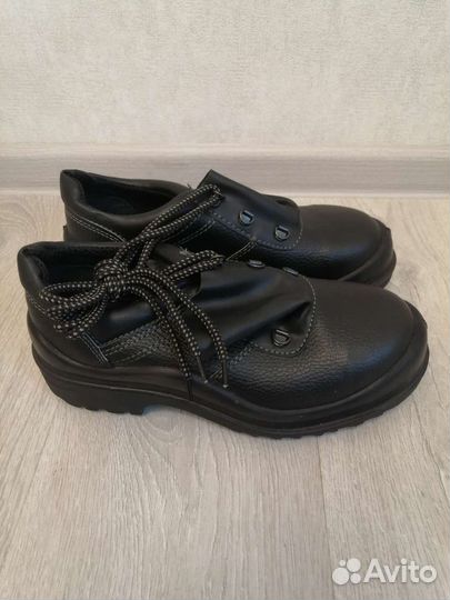 Ботинки рабочие 39 - 40 размер